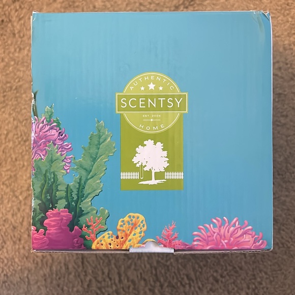 NIB $55 Scentsy Disney The Little Mermaid Warmer - Picture 8 of 8